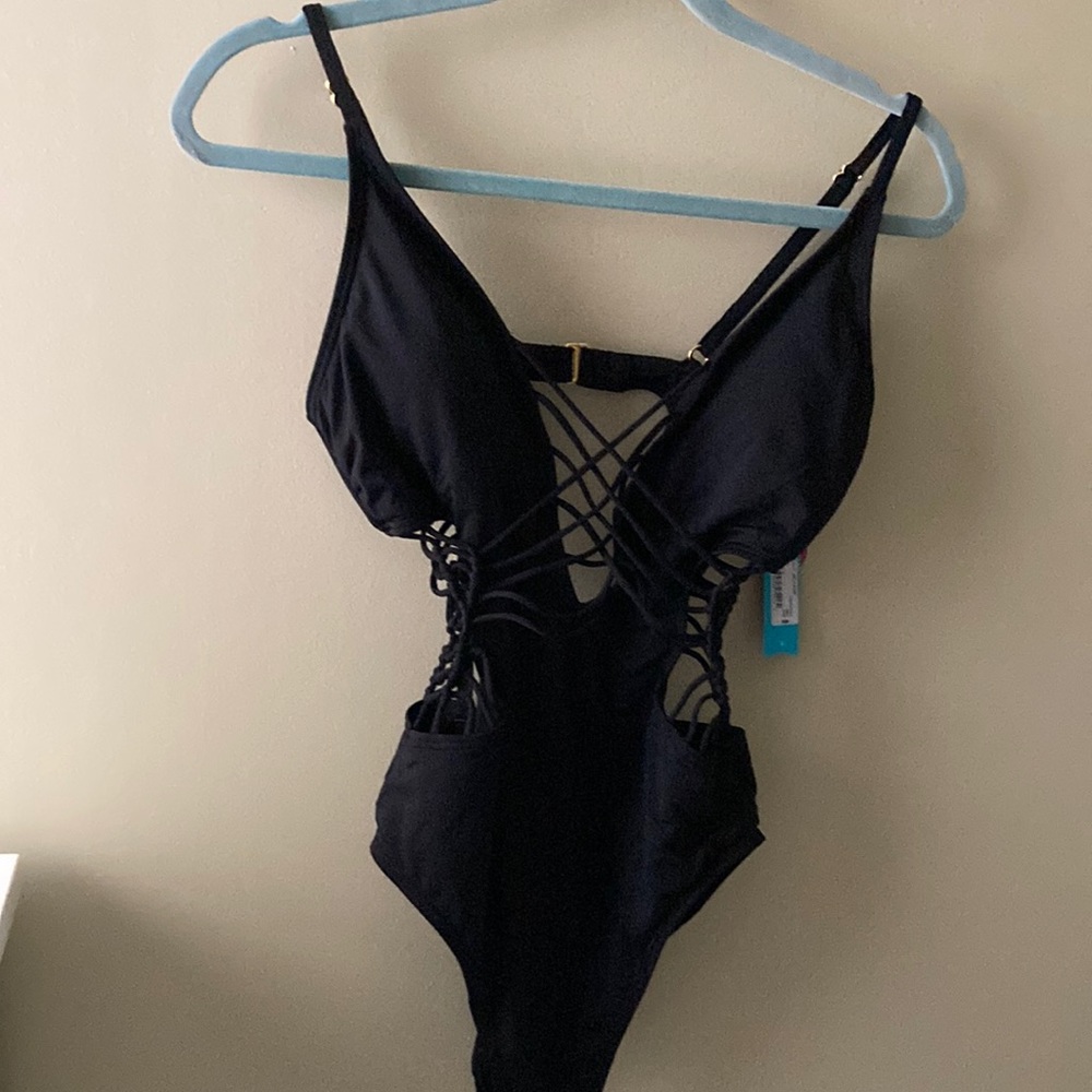 Women’s brand new one piece swim suit size small